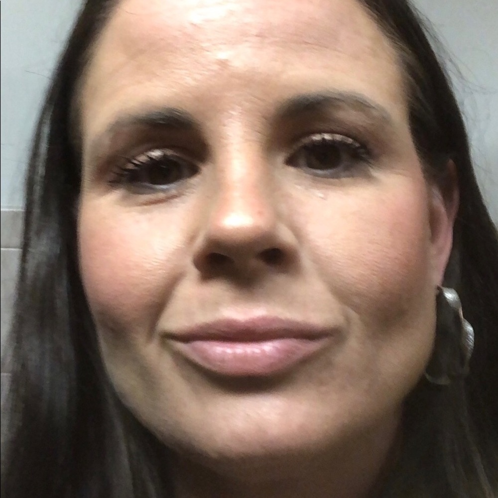 Meet your Posher, Marisa